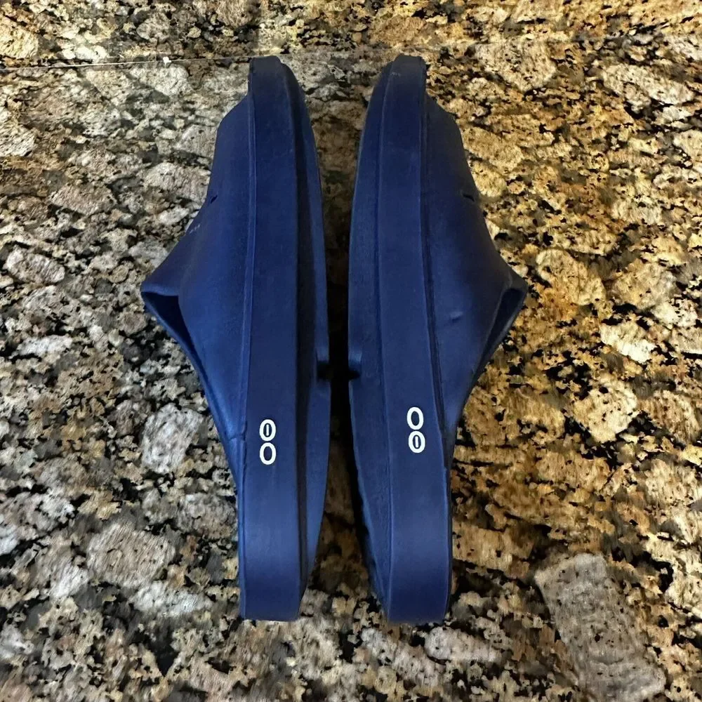 Oofos Sandals Women's 13 Men's 11 EU 44 Ooahh Recovery‎ Slide Navy